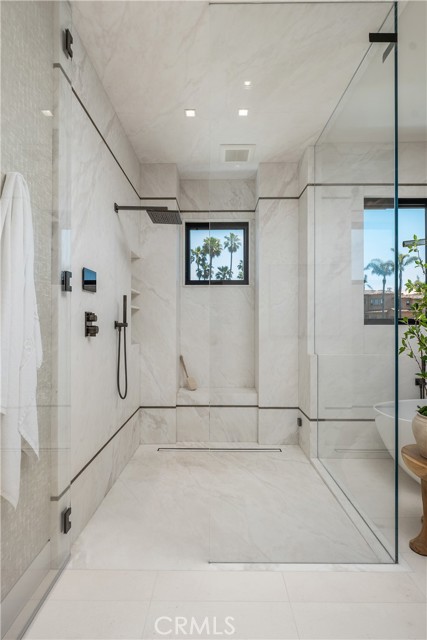 13 Ritz Cove Drive, Dana Point CA: https://media.crmls.org/medias/f8970e2d-4779-4f57-95bf-f0a9ccc9fbd9.jpg