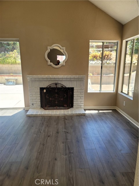 15681 Half Moon Drive, Lake Elsinore CA: https://media.crmls.org/medias/f8973455-d5ea-4dff-8722-d7a63b01852f.jpg