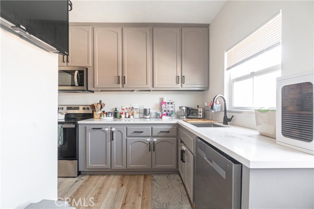 Detail Gallery Image 20 of 47 For 1830 Atlantic, Long Beach,  CA 90806 - – Beds | – Baths