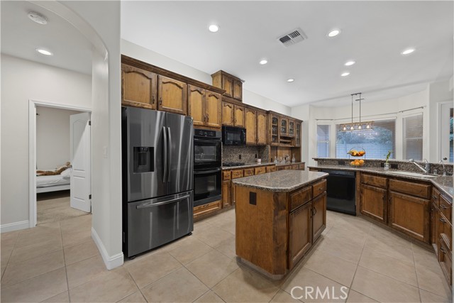 Detail Gallery Image 25 of 33 For 9905 Lightner Way, Bakersfield,  CA 93311 - 3 Beds | 2/1 Baths