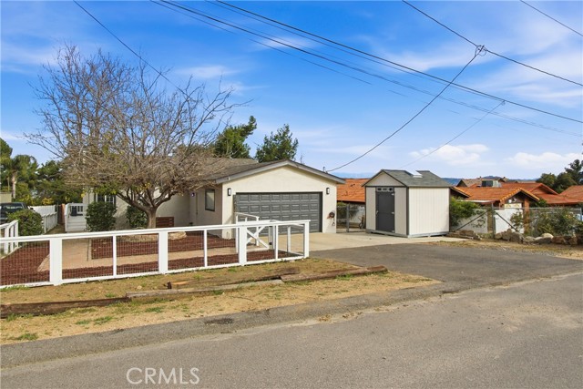 Detail Gallery Image 2 of 35 For 17430 Crawford, Lake Elsinore,  CA 92530 - 3 Beds | 2 Baths