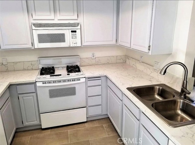 Detail Gallery Image 6 of 21 For 5420 Lorenza Ct, San Gabriel,  CA 91776 - 3 Beds | 2 Baths