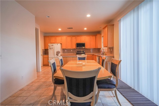 Detail Gallery Image 14 of 48 For 15133 Pasture, Victorville,  CA 92394 - 4 Beds | 2/1 Baths