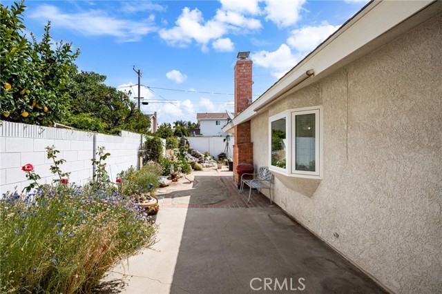 651 Lemke Drive, Placentia CA: https://media.crmls.org/medias/f89bb92b-48fe-4191-a2bb-3cf858690bc9.jpg