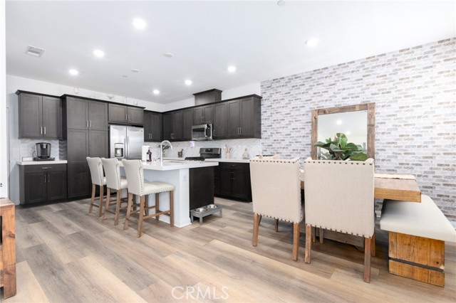 2106 Bluestone Circle, Chula Vista, California 91913, 3 Bedrooms Bedrooms, ,3 BathroomsBathrooms,Residential,For Sale,Bluestone Circle,PW24120519