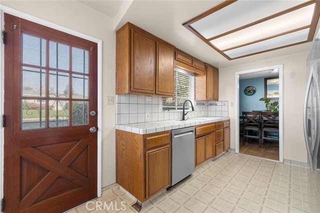 Detail Gallery Image 16 of 35 For 2816 Olympic Dr, Bakersfield,  CA 93308 - 3 Beds | 1/1 Baths