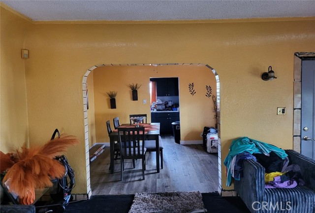 8110 S Denker Avenue, Los Angeles CA: https://media.crmls.org/medias/f89c7b63-212a-4e0c-beb9-b56393b6f573.jpg