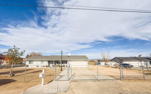 Detail Gallery Image 6 of 35 For 18492 Live Oak St, Hesperia,  CA 92345 - 3 Beds | 2 Baths