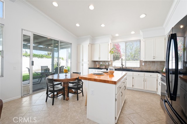 Detail Gallery Image 17 of 71 For 1375 Coral Gables Cir, Corona,  CA 92881 - 4 Beds | 2 Baths