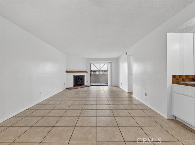 Detail Gallery Image 5 of 29 For 1419 W 179th #9,  Gardena,  CA 90248 - 2 Beds | 2 Baths