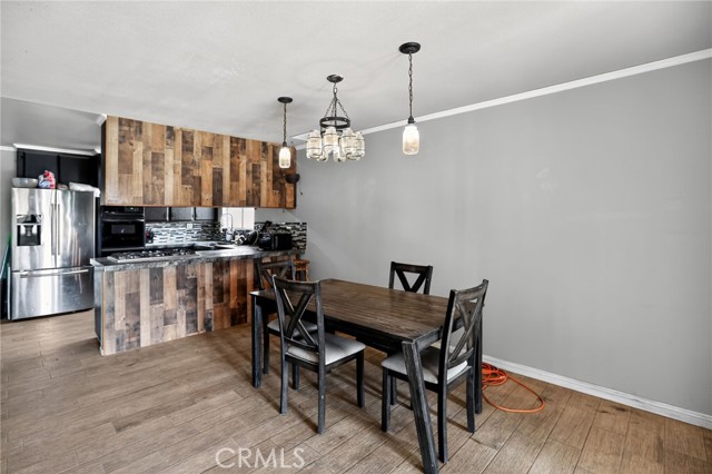 Detail Gallery Image 4 of 6 For 542 S Sanders St, Ridgecrest,  CA 93555 - 5 Beds | 2 Baths