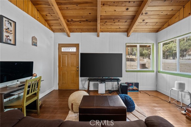 Detail Gallery Image 10 of 29 For 731 Yukon Rd, Green Valley Lake,  CA 92341 - 2 Beds | 1 Baths