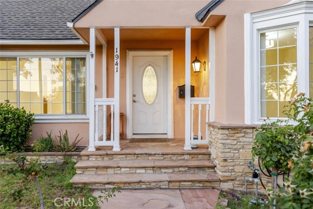 1941 W Kenneth Road, Glendale CA: https://media.crmls.org/medias/f89ece20-9a04-46a7-b40b-8d07bddea393.jpg
