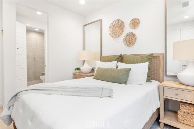 59 Sanctuary Lane, Mission Viejo CA: https://media.crmls.org/medias/f89ed907-5ab1-44f5-ae9d-fdd509c11253.jpg
