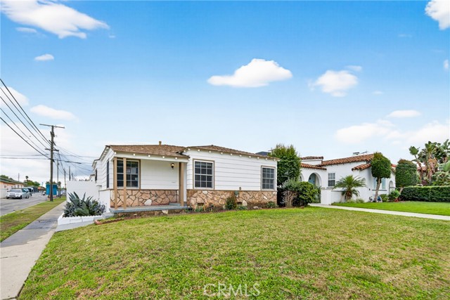 Detail Gallery Image 2 of 35 For 1500 W 96th, Los Angeles,  CA 90047 - 2 Beds | 2 Baths