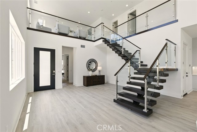 27546 Elderberry Drive, Valencia CA: https://media.crmls.org/medias/f8a0db87-c768-45f1-8cce-c9312f9c96a9.jpg