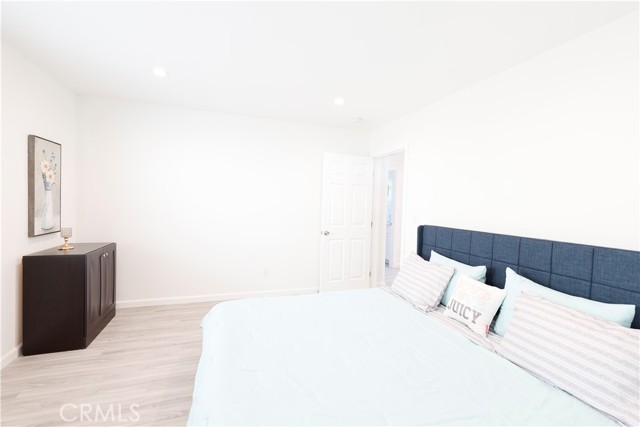 Detail Gallery Image 9 of 26 For 18623 Bryant St, Northridge,  CA 91324 - 3 Beds | 2 Baths