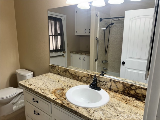 Detail Gallery Image 13 of 24 For 14705 Mandan Rd, Apple Valley,  CA 92307 - 3 Beds | 2/1 Baths