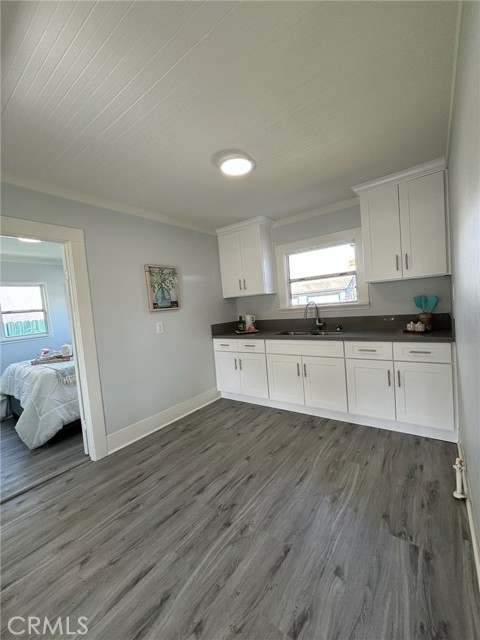Detail Gallery Image 9 of 22 For 9841 Walnut St, Bellflower,  CA 90706 - 2 Beds | 2 Baths