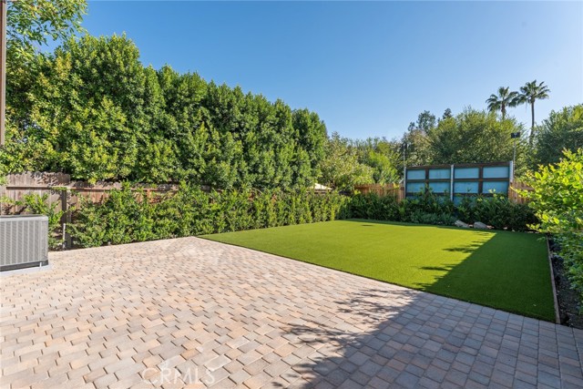 Detail Gallery Image 32 of 39 For 6200 Woodlake Ave, Woodland Hills,  CA 91367 - 3 Beds | 2 Baths