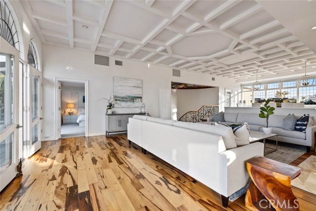 Detail Gallery Image 44 of 68 For 218 Evening Star Ln, Newport Beach,  CA 92660 - 5 Beds | 3/1 Baths