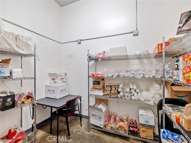 0 Manny's Reloaded, Victorville CA: https://media.crmls.org/medias/f8a33ad6-d00d-4e2d-8ea7-918dff229e87.jpg