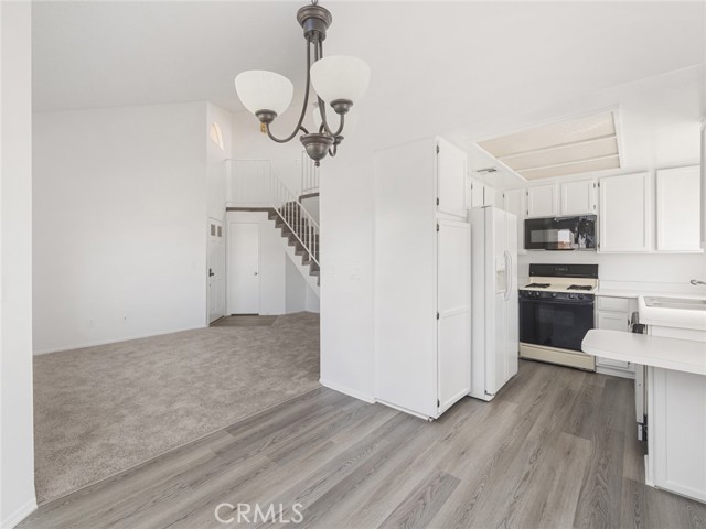 Detail Gallery Image 11 of 36 For 19802 Sandpiper Pl #16,  Newhall,  CA 91321 - 3 Beds | 2 Baths