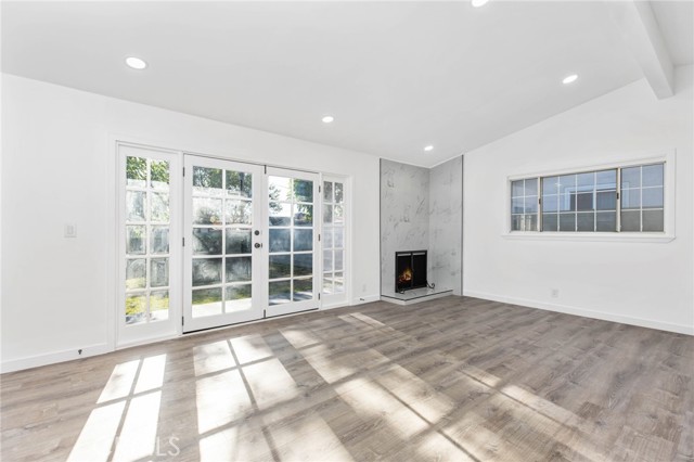 Detail Gallery Image 4 of 30 For 853 N Jasmine Ave, Ontario,  CA 91762 - 3 Beds | 2 Baths