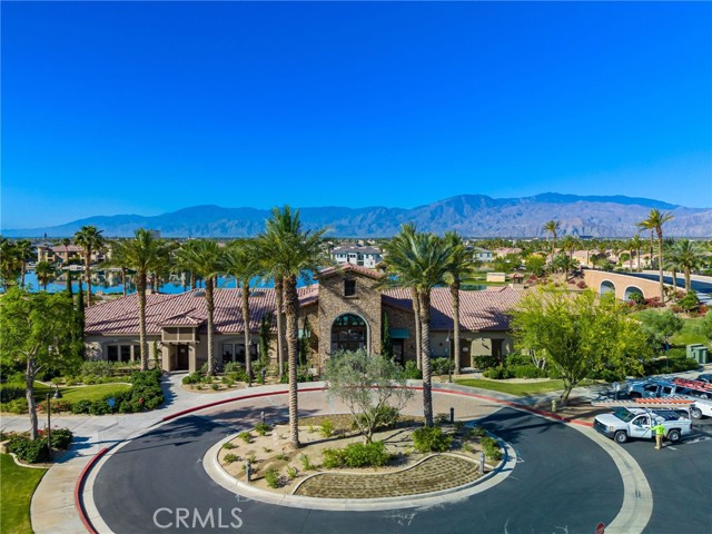 43875 Spiaggia Place, Indio CA: https://media.crmls.org/medias/f8a3cd0f-d361-4ccb-84d4-9bb580a0d361.jpg