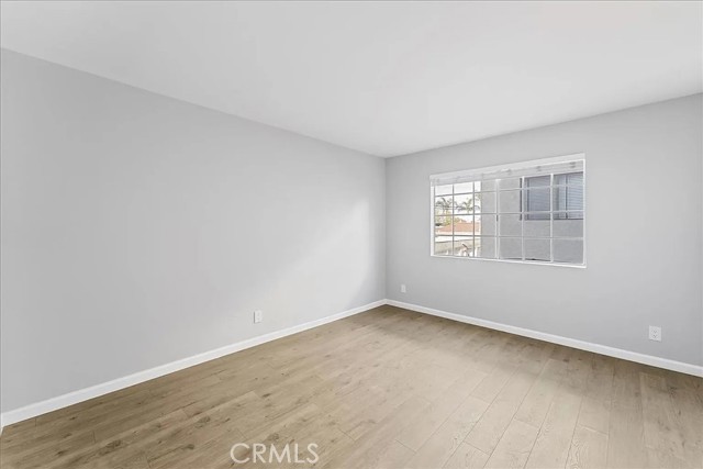Detail Gallery Image 10 of 16 For 350 Tile Ave, Long Beach,  CA 90802 - – Beds | – Baths
