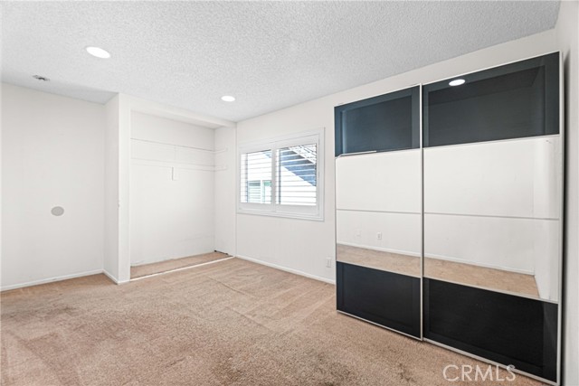 25496 Coral Wood Street, Lake Forest CA: https://media.crmls.org/medias/f8a46f49-ac1a-4893-88f8-4b7d8a192feb.jpg