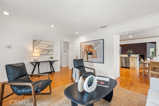 Detail Gallery Image 6 of 40 For 3569 Kelton Ave, Los Angeles,  CA 90034 - 3 Beds | 2 Baths
