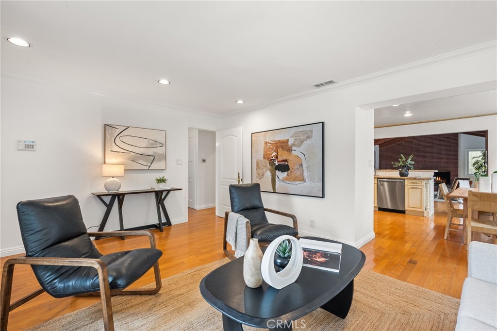 MLS #SB25218901 image #5