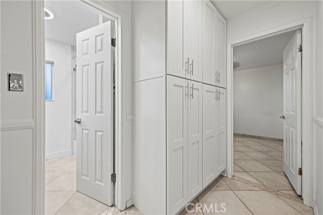 10685 Ledeen Drive, Lakeview Terrace CA: https://media.crmls.org/medias/f8a4eed2-2a26-4037-9d72-ff9911a998e2.jpg