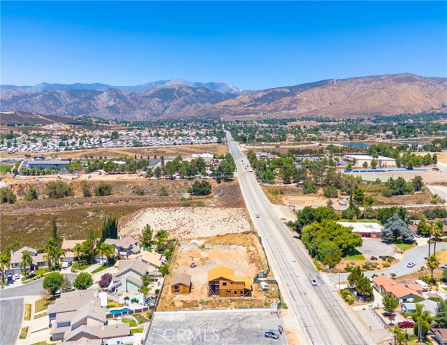 11570 Bryant Street, Yucaipa CA: https://media.crmls.org/medias/f8a53826-ff5a-48af-8be3-7d0adcb889c9.jpg