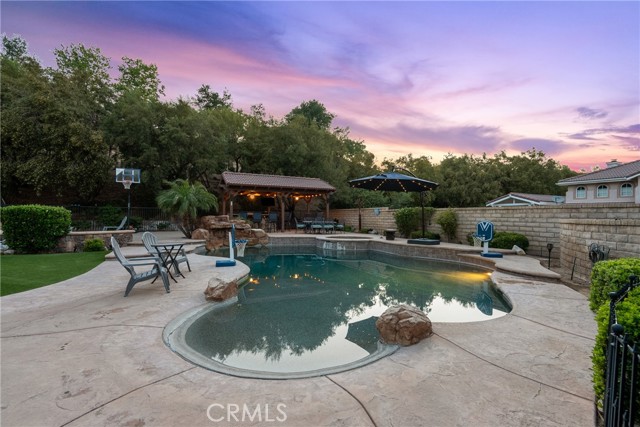 30463 Vineyard Lane, Castaic CA: https://media.crmls.org/medias/f8a60c09-a6a4-44f2-a194-48b26a359ae3.jpg