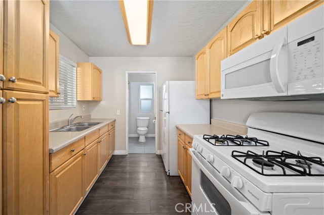 Detail Gallery Image 20 of 27 For 43007 Pearlwood Dr, Lancaster,  CA 93536 - 4 Beds | 4 Baths
