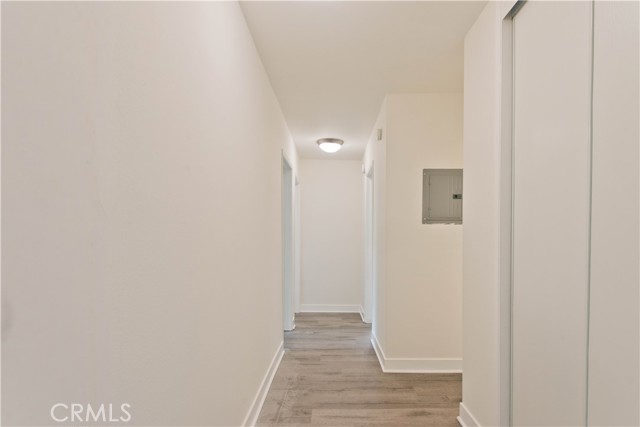 5415 Newcastle Avenue, Encino CA: https://media.crmls.org/medias/f8a6f3b1-155e-48ce-95b9-7700e7c3c4e9.jpg