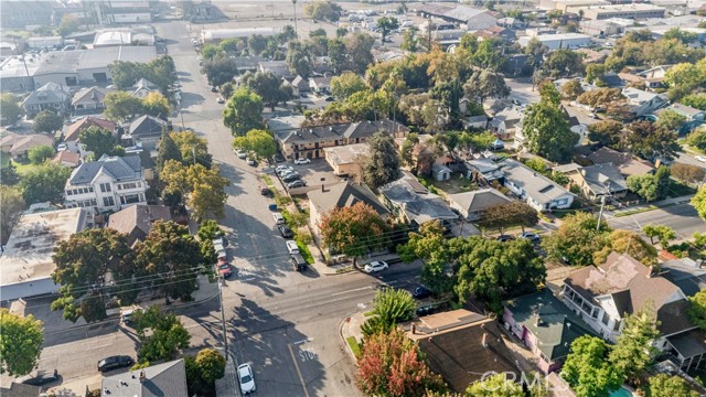 700 W Park, Stockton CA: https://media.crmls.org/medias/f8a71702-a54d-4d23-88a6-a69221e67107.jpg