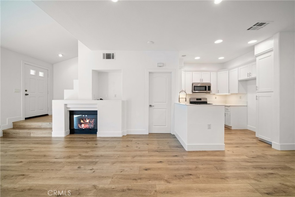 MLS #OC25160975 image #7