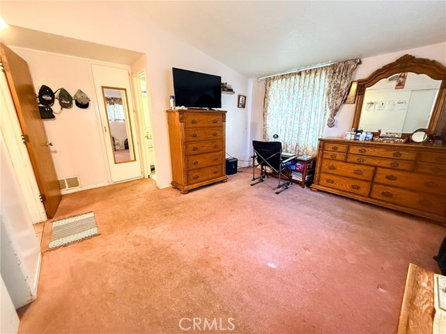 6712 La Jolla, Riverside CA: https://media.crmls.org/medias/f8a8aaec-a7bc-4e3a-b95d-1559bb79339b.jpg