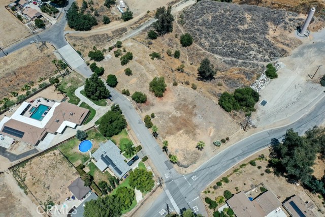 Detail Gallery Image 5 of 33 For 21894 Vivienda Ave, Grand Terrace,  CA 92313 - – Beds | – Baths
