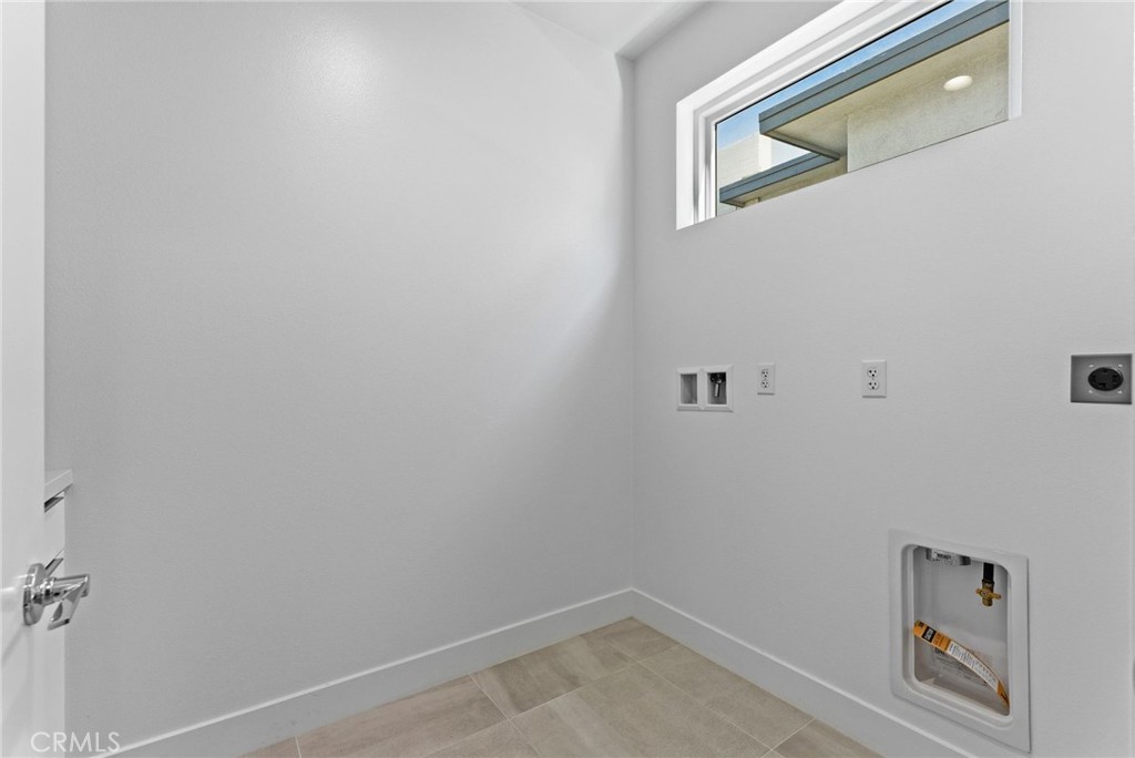 MLS #OC25255212 image #5