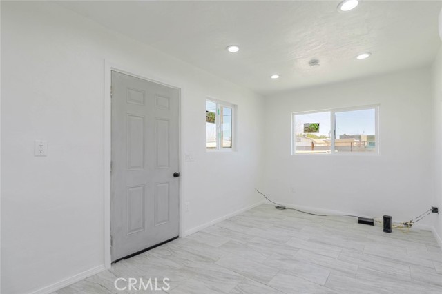 Detail Gallery Image 28 of 41 For 44632 Fern Ave, Lancaster,  CA 93534 - 5 Beds | 3 Baths