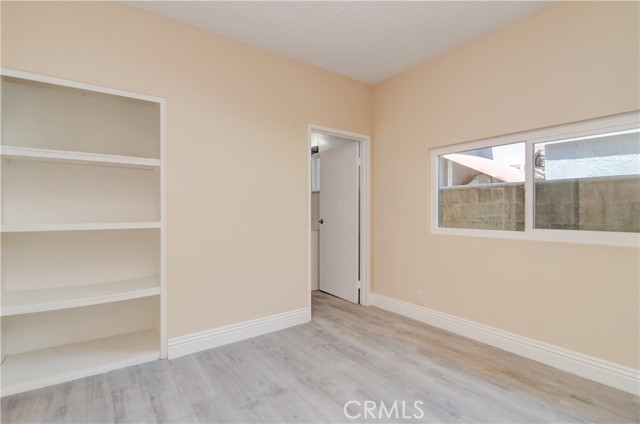 1003 W Myrtle Street, Santa Ana CA: https://media.crmls.org/medias/f8abe881-b37e-47d0-beed-3d0f6c36fe21.jpg