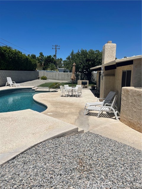 2605 N Kitty Hawk Drive, Palm Springs CA: https://media.crmls.org/medias/f8ace5af-e59f-417c-9c72-6c0cfd5aa799.jpg