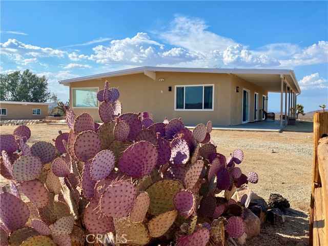 Detail Gallery Image 1 of 1 For 3636 Indio Ave, Yucca Valley,  CA 92284 - 3 Beds | 2 Baths