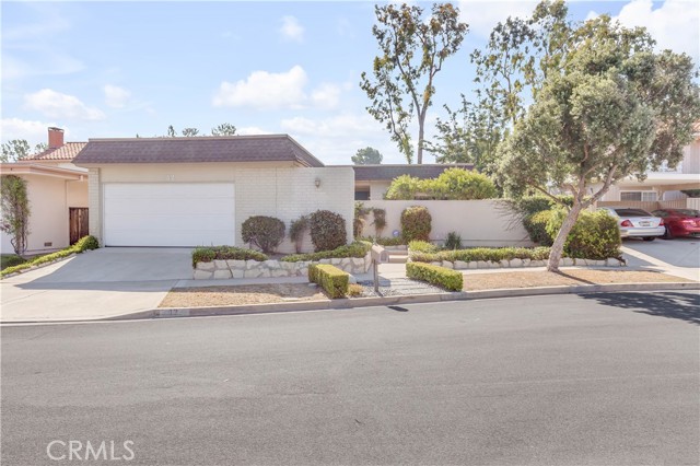 42 Mann St, Irvine, CA 92612