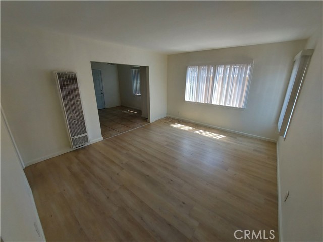Detail Gallery Image 5 of 9 For 2709 1/2 W Vernon Ave, Los Angeles,  CA 90008 - 2 Beds | 1 Baths