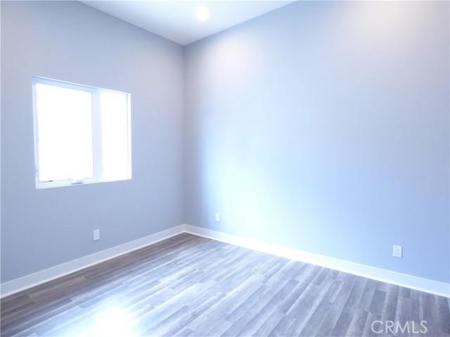 Detail Gallery Image 10 of 20 For 1923 Holly Dr, Los Angeles,  CA 90068 - 2 Beds | 2 Baths